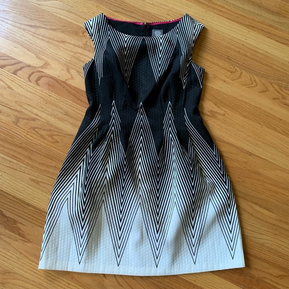 Vince Camuto Dresses & Skirts - LAST CHANCE - Vince Camuto black and white fit & flare dress